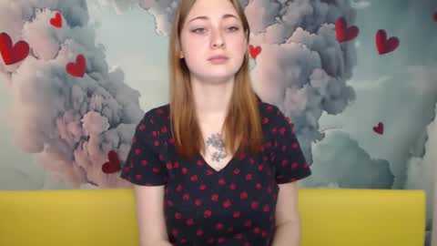 Snapshot of erikafanks chatting on 6, 3, 2025 erikafanks online show from 6, 3, 2025