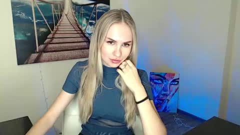 Snapshot of erikagavin chatting on 27, 10, 2025 Erika online show from 27, 10, 2025