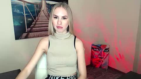 Snapshot of erikagavin chatting on 30, 10, 2025 Erika online show from 30, 10, 2025