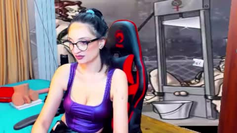 Snapshot of erikalorren chatting on 16, 1, 2025 erikalorren online show from 16, 1, 2025