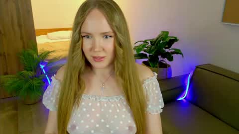 Snapshot of erinmilk chatting on 28, 5, 2026 Erin online show from 28, 5, 2026