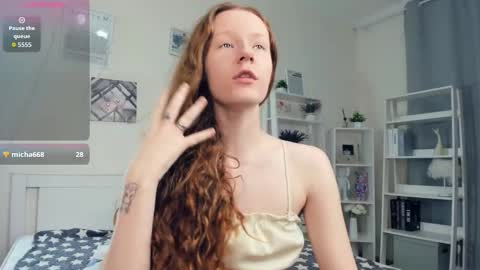 Snapshot of erline_may chatting on 9, 11, 2025 Sofia online show from 9, 11, 2025