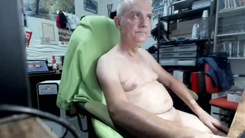 Snapshot of ernello chatting on 1, 7, 2026 ernello online show from 1, 7, 2026