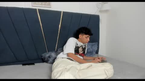 Snapshot of ero_boy40 chatting on 20, 5, 2026 ero_boy40 online show from 20, 5, 2026