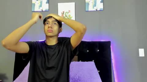 Snapshot of eros_lux1 chatting on 22, 4, 2026 Eros Lux1 online show from 22, 4, 2026