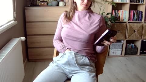 Snapshot of erotic_vibe chatting on 20, 12, 2024 Melissa online show from 20, 12, 2024