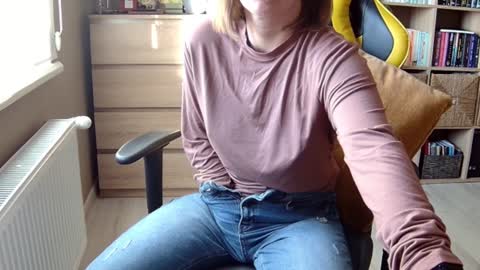 Snapshot of erotic_vibe chatting on 8, 2, 2025 Melissa online show from 8, 2, 2025