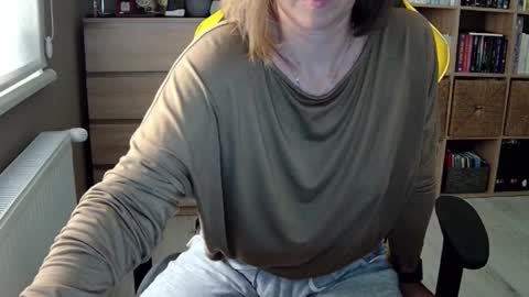 Snapshot of erotic_vibe chatting on 13, 2, 2025 Melissa online show from 13, 2, 2025