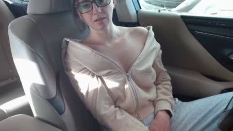 Snapshot of erotic_vibe chatting on 10, 3, 2025 Melissa online show from 10, 3, 2025