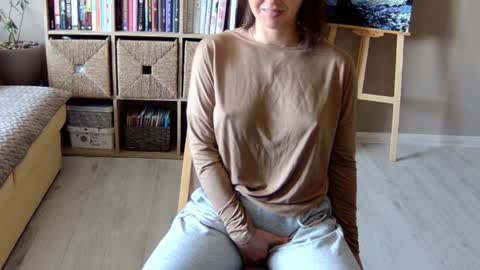 Snapshot of erotic_vibe chatting on 28, 9, 2025 Melissa online show from 28, 9, 2025
