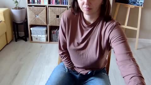 Snapshot of erotic_vibe chatting on 4, 10, 2025 Melissa online show from 4, 10, 2025