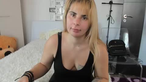 eroticsensualkitty4u online show from 12, 12, 2024