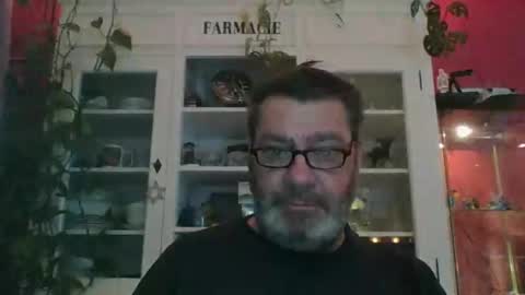 Erwins room welcome sound on online show from 16, 1, 2025