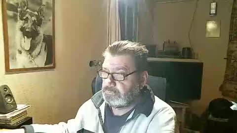 Erwins room welcome sound on online show from 20, 1, 2025