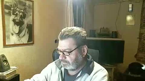 Erwins room welcome sound on online show from 23, 1, 2025