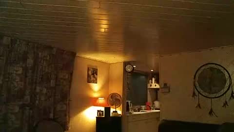 Erwins room welcome sound on online show from 26, 1, 2025