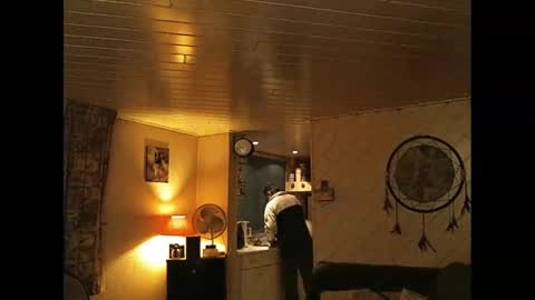 Erwins room welcome sound on online show from 9, 2, 2025