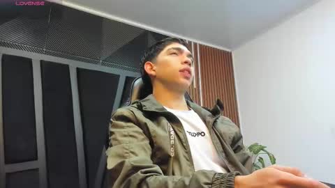 Snapshot of eryonbradley chatting on 1, 10, 2025 Eryon online show from 1, 10, 2025