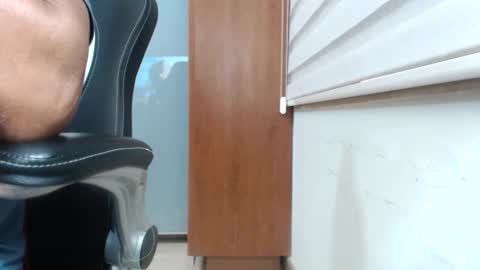 Snapshot of escorpion51 chatting on 23, 2, 2025 escorpion51 online show from 23, 2, 2025