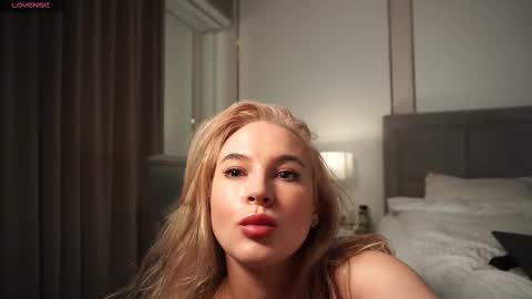 Eseniya online show from 28, 2, 2025