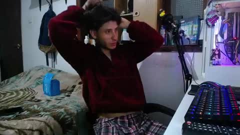 Esteban online show from 4, 3, 2025
