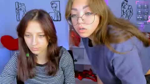 Snapshot of esma_shine chatting on 10, 9, 2025 esma_shine online show from 10, 9, 2025