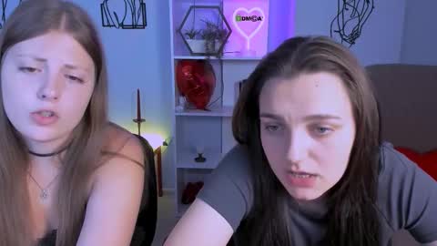 Snapshot of esma_shine chatting on 15, 9, 2025 esma_shine online show from 15, 9, 2025