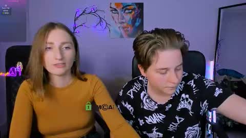 Snapshot of esma_shine chatting on 2, 10, 2025 esma_shine online show from 2, 10, 2025