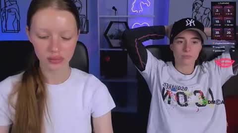 Snapshot of esma_shine chatting on 6, 10, 2025 esma_shine online show from 6, 10, 2025