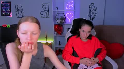 Snapshot of esma_shine chatting on 12, 10, 2025 esma_shine online show from 12, 10, 2025