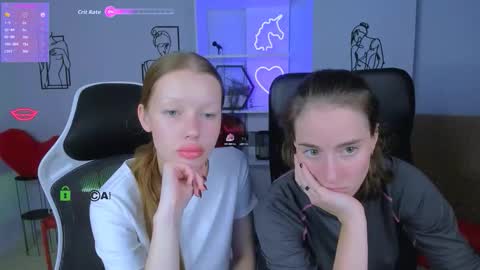 Snapshot of esma_shine chatting on 13, 10, 2025 esma_shine online show from 13, 10, 2025