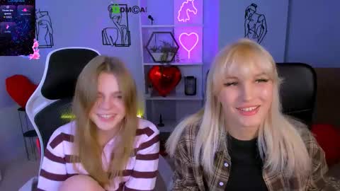 Snapshot of esma_shine chatting on 14, 10, 2025 esma_shine online show from 14, 10, 2025