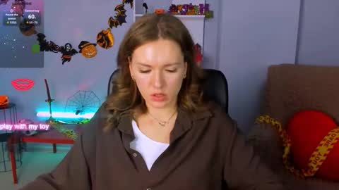 Snapshot of esma_shine chatting on 20, 10, 2025 esma_shine online show from 20, 10, 2025