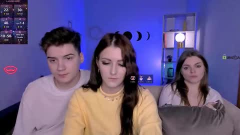 Snapshot of esma_shine chatting on 11, 11, 2025 esma_shine online show from 11, 11, 2025