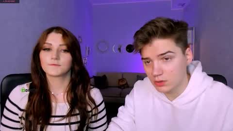 Snapshot of esma_shine chatting on 16, 11, 2025 esma_shine online show from 16, 11, 2025