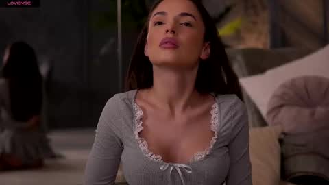 Snapshot of esmeainsley chatting on 12, 2, 2025 Raluca  online show from 12, 2, 2025