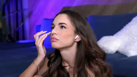 Snapshot of esmeainsley chatting on 26, 9, 2025 Raluca  online show from 26, 9, 2025