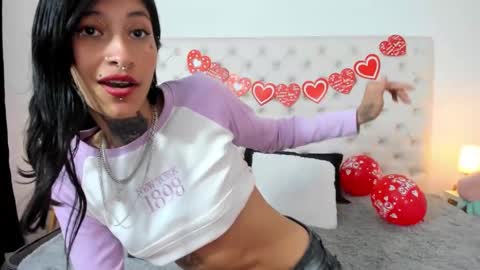 esmeralda  online show from 15, 2, 2025