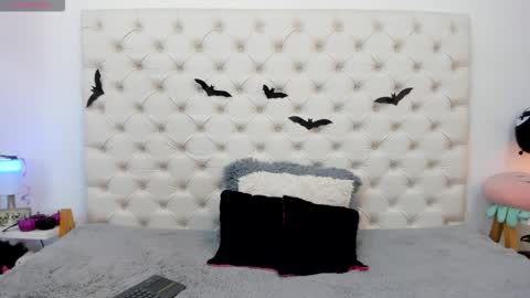 esmeralda  online show from 24, 10, 2025