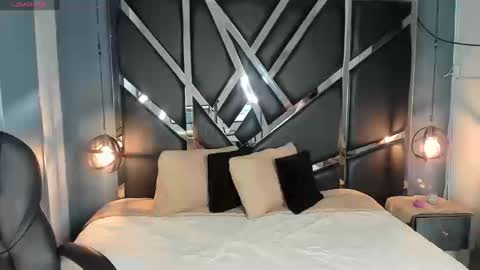 Esmeralda online show from 12, 3, 2026