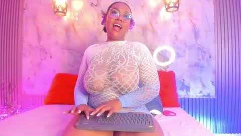Snapshot of esmeralda_duarte chatting on 23, 1, 2025 esmeralda online show from 23, 1, 2025