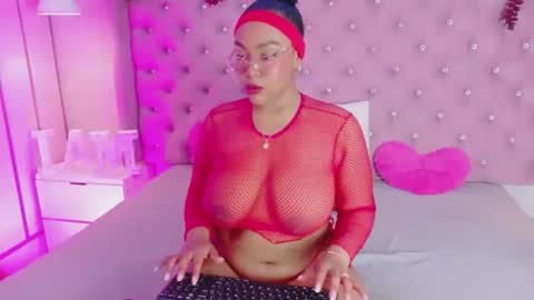 Snapshot of esmeralda_duarte chatting on 1, 2, 2026 esmeralda online show from 1, 2, 2026