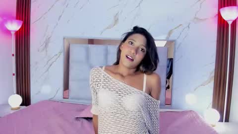 esperanzamora online show from 25, 3, 2026