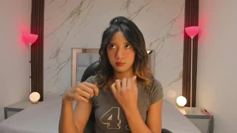 Snapshot of esperanzamora chatting on 15, 4, 2026 esperanzamora online show from 15, 4, 2026