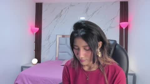 Snapshot of esperanzamora chatting on 17, 4, 2026 esperanzamora online show from 17, 4, 2026