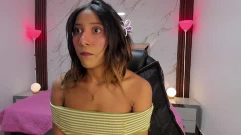 Snapshot of esperanzamora chatting on 20, 4, 2026 esperanzamora online show from 20, 4, 2026