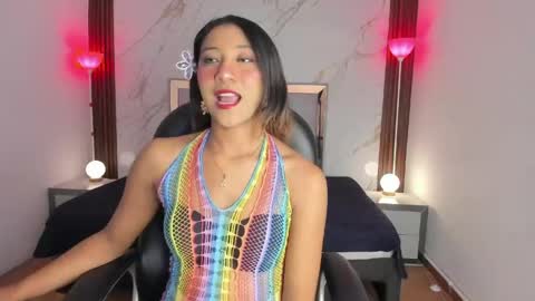 Snapshot of esperanzamora chatting on 29, 4, 2026 esperanzamora online show from 29, 4, 2026