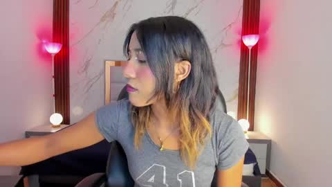 Snapshot of esperanzamora chatting on 2, 5, 2026 esperanzamora online show from 2, 5, 2026