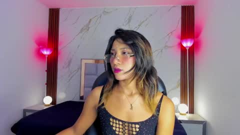 Snapshot of esperanzamora chatting on 4, 5, 2026 esperanzamora online show from 4, 5, 2026