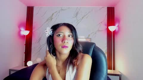 Snapshot of esperanzamora chatting on 11, 5, 2026 esperanzamora online show from 11, 5, 2026